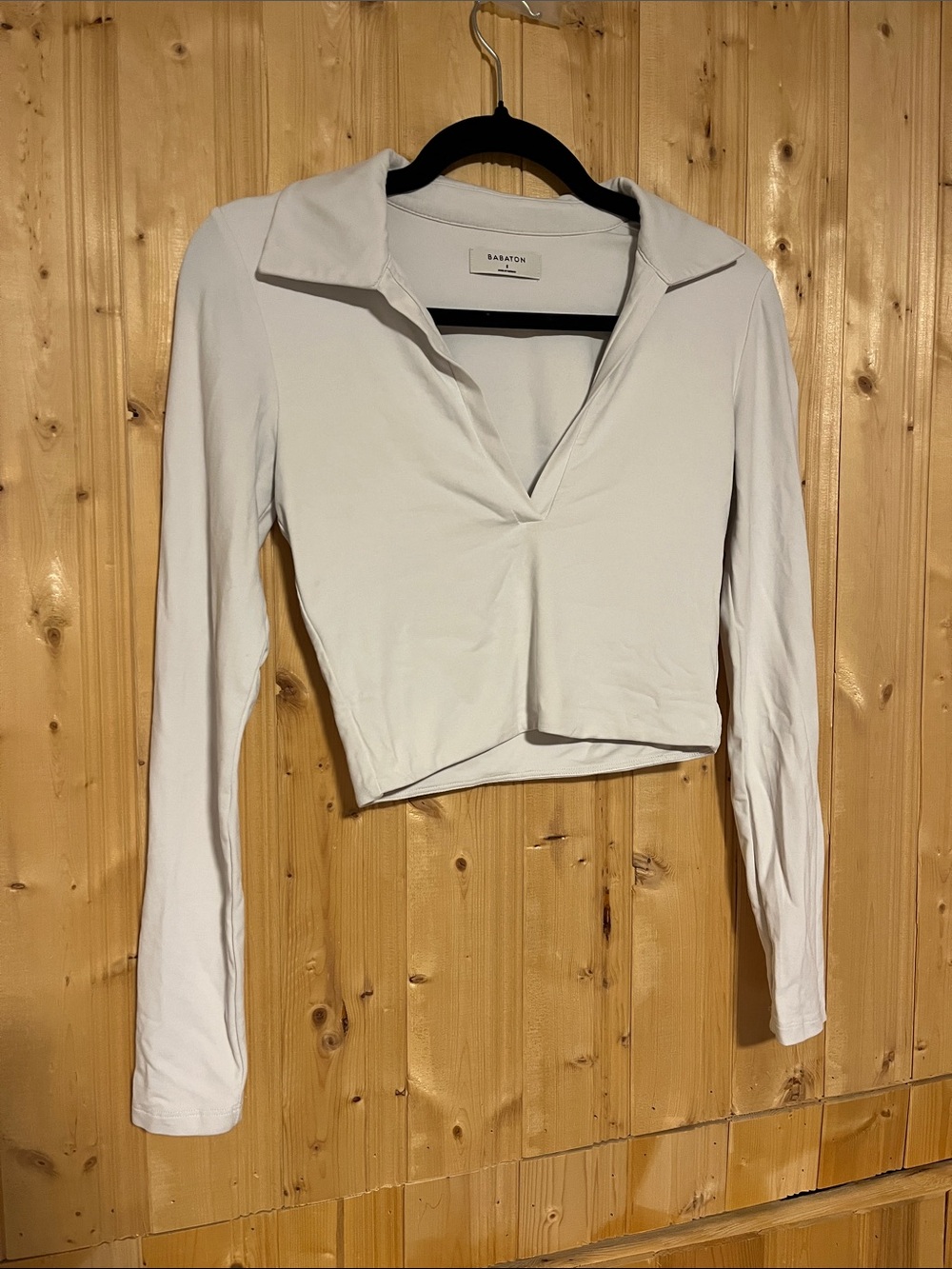 Babaton White Long-Sleeve Collared V-Neck Crop Top